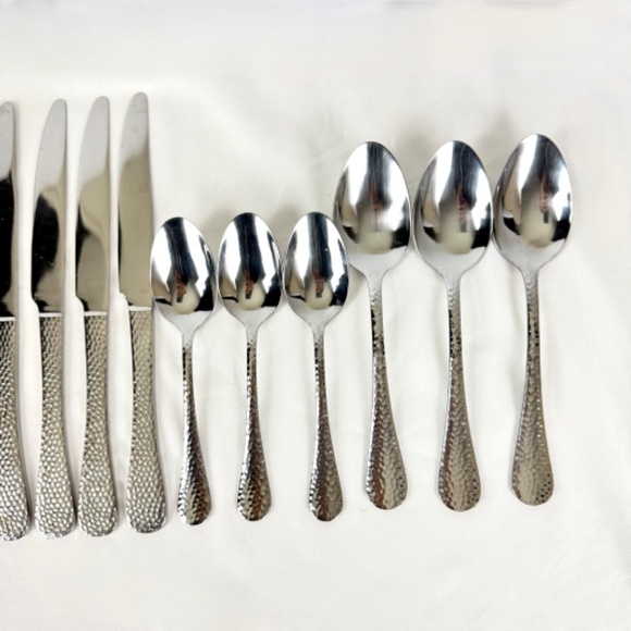 16 pc Godinger Hammered Classic Stainless Steel Flatware Forks Spoons Knives - Picture 3 of 12
